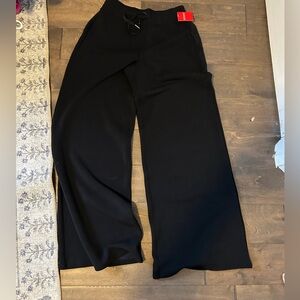 AirEssentials Wide Leg Pant